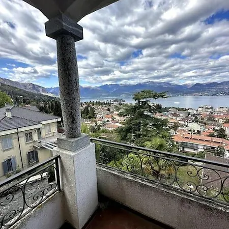 La Contea Panoramica 130 Mq Parking Free Lägenhet *