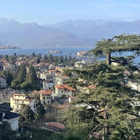 La Contea Panoramica 130 Mq Parking Free Lägenhet Stresa