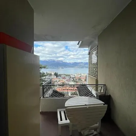 La Contea Panoramica 130 Mq Parking Free Διαμέρισμα *