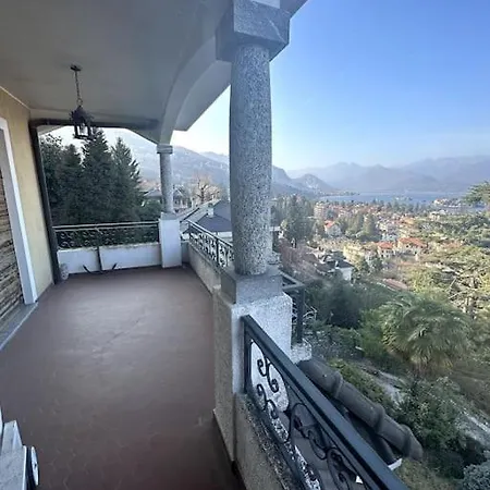 La Contea Panoramica 130 Mq Parking Free Διαμέρισμα *